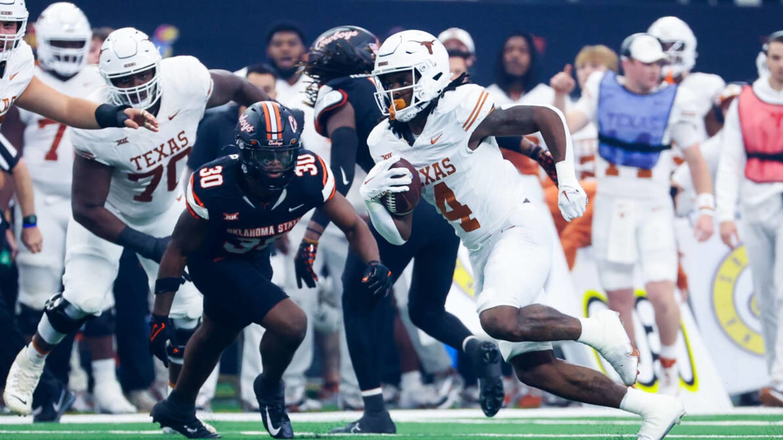 Watch: Kitan Crawford&#39;s Great Pick Leads To Another Texas Longhorns TD