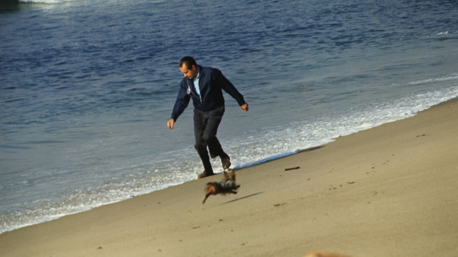 The Day Hobie Made Nixon a Surfboard