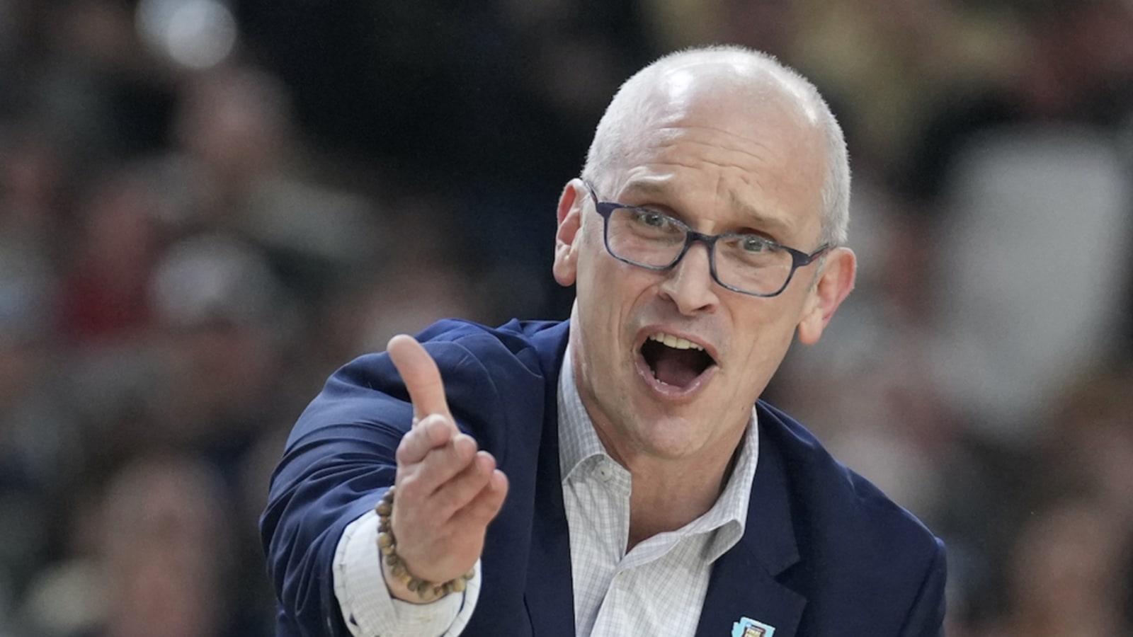 UConn Coach Dan Hurley Shares Insane NIL Request From Prospect