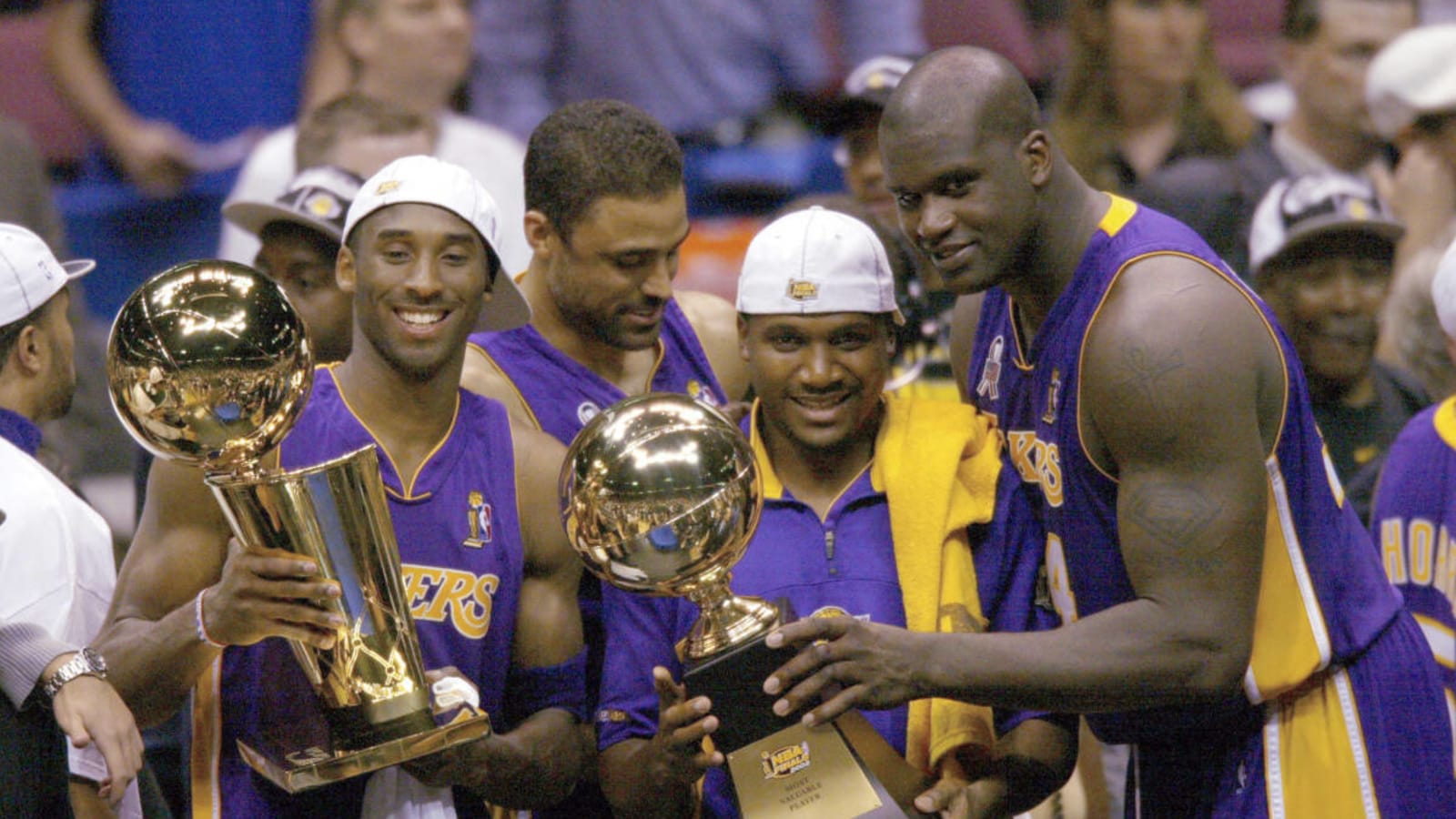 Kobe Bryant&#39;s 2000 NBA Championship Ring Is Being Auctioned