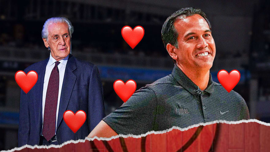 Heat coach Erik Spoelstra gives Pat Riley his flowers before 2024-25 season