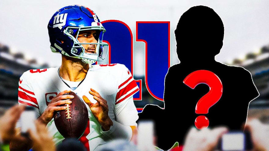 Daniel Jones weapon turns heads with striking offseason appearance at Giants practice