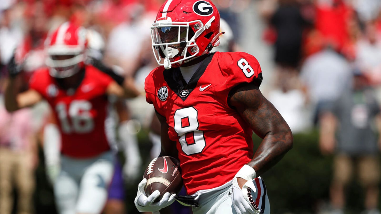 Georgia football’s key Carson Beck weapon returns to practice after arrest