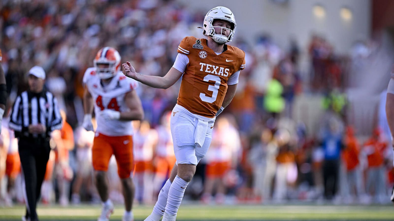 Texas QB Quinn Ewers receives $6 million NIL offer to transfer