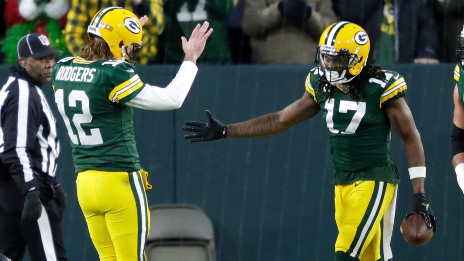 Grading latest blockbuster NFL trades, including Davante Adams to Jets and Amari Cooper to Bills