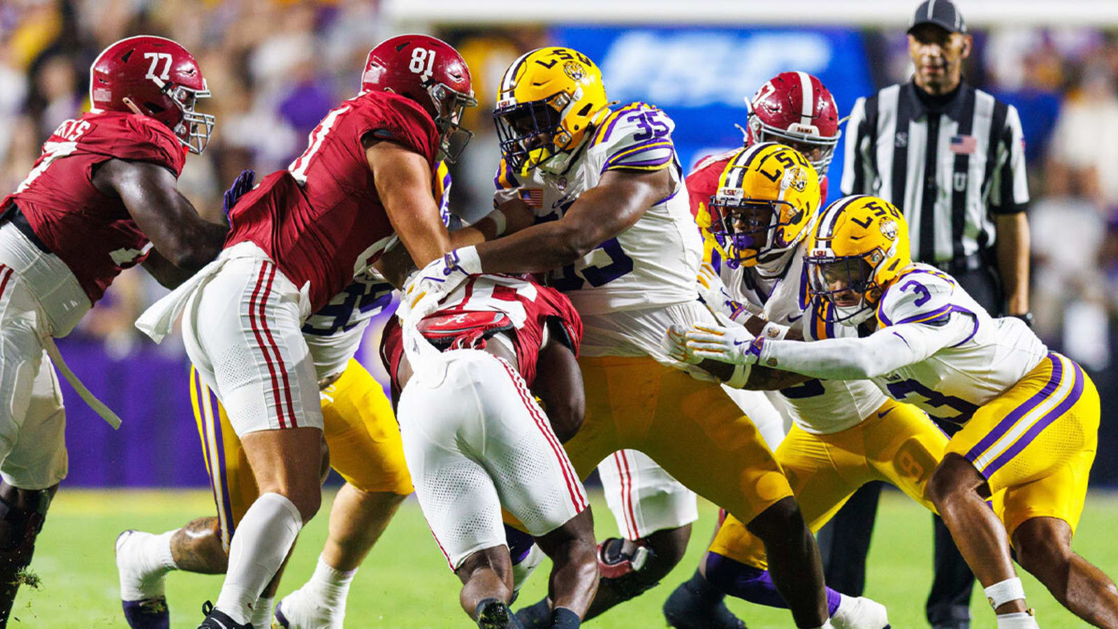 Former Alabama 5-star signing catches eyeballs by visiting hated rival