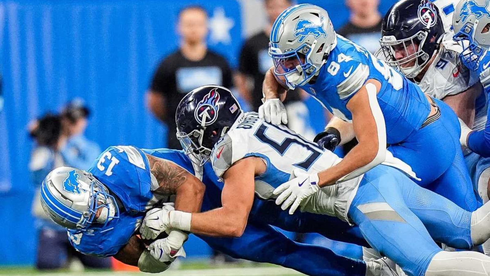 Patriots Agree to Terms With Former Titans Linebacker
