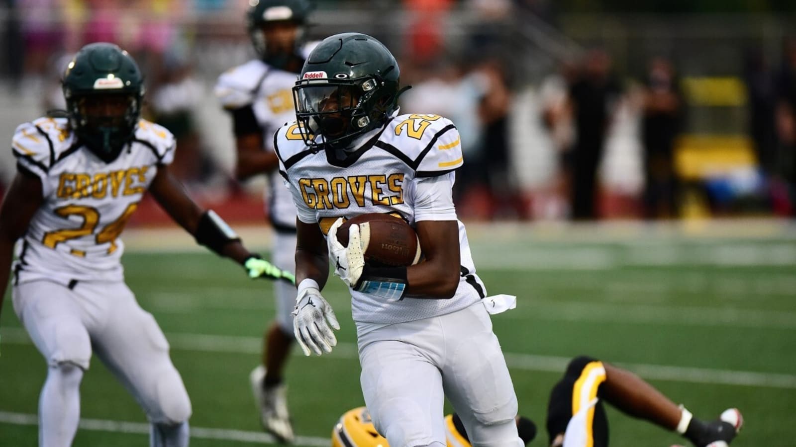 Noah Sanders, son of NFL legend Barry Sanders, earns Big Ten scholarship offer