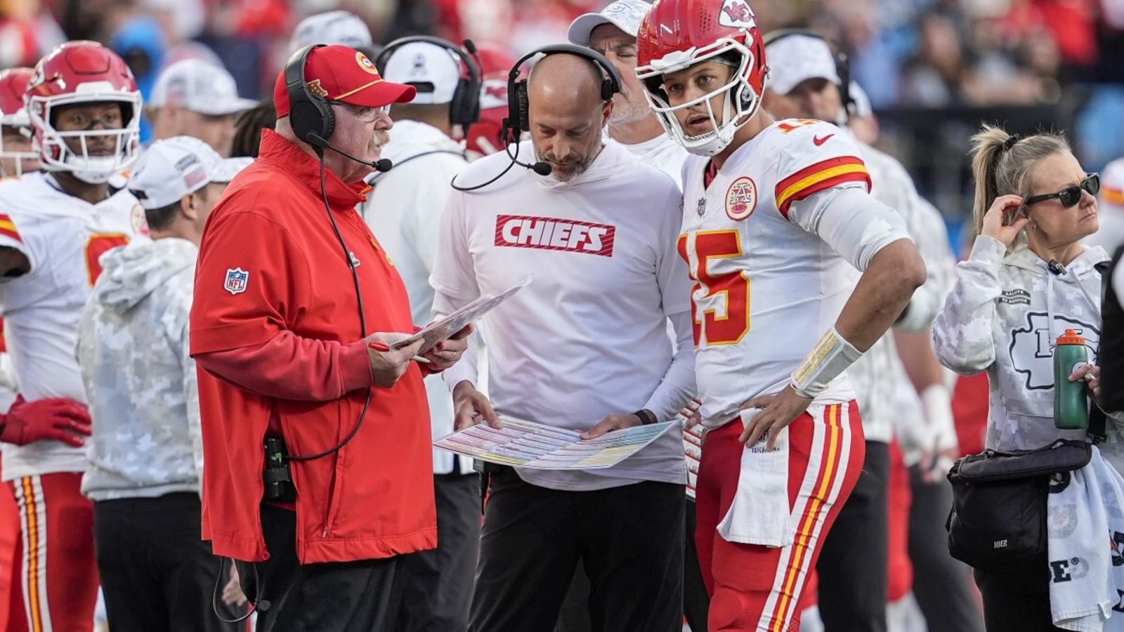 Calls Mount For Chiefs to Sign $140M WR in Free Agency