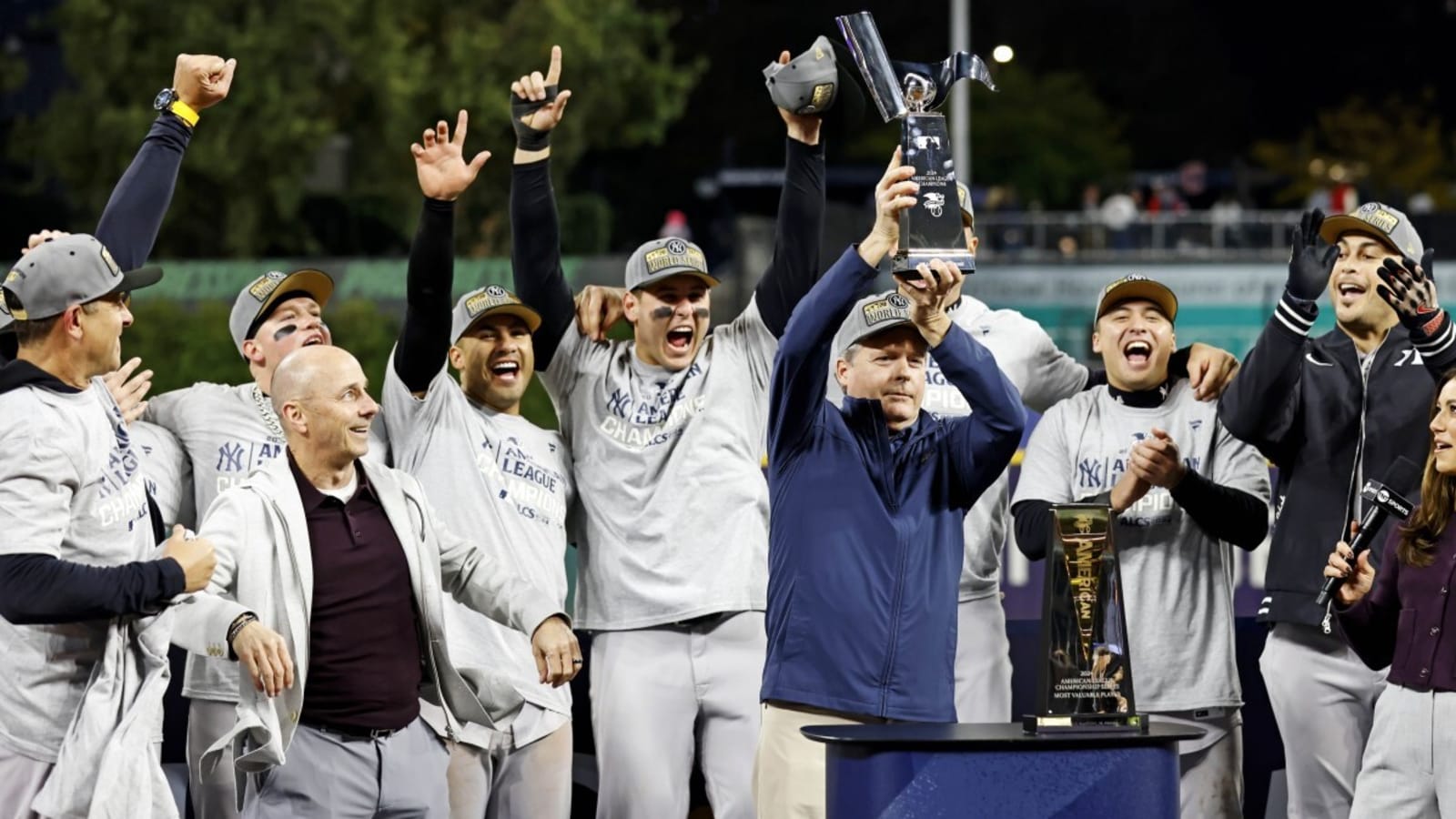 Former World Series Champion Takes  Shot at Yankees owner Hal Steinbrenner
