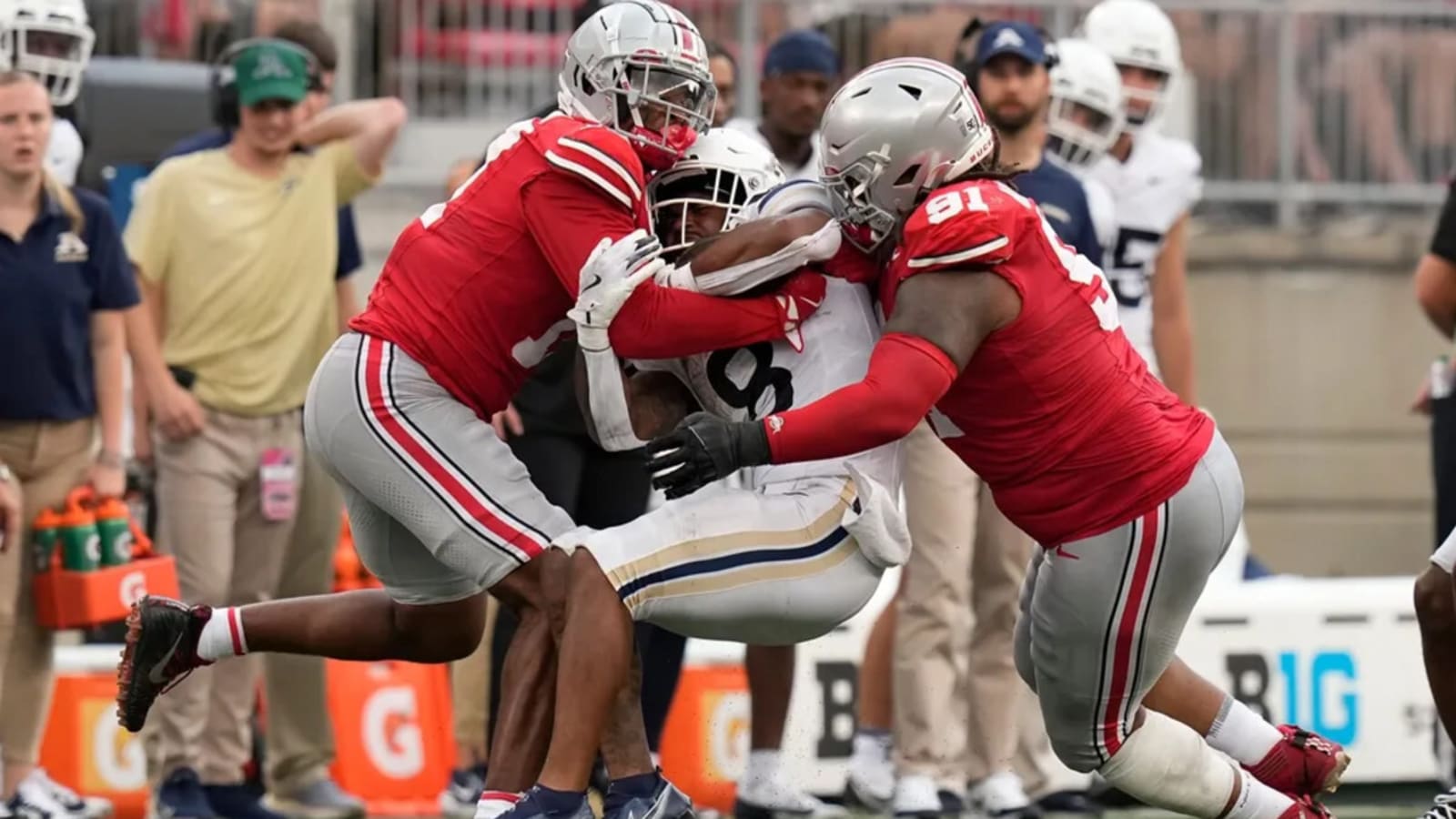 Ohio State coach praises this former star recruit despite benching and transfer speculation