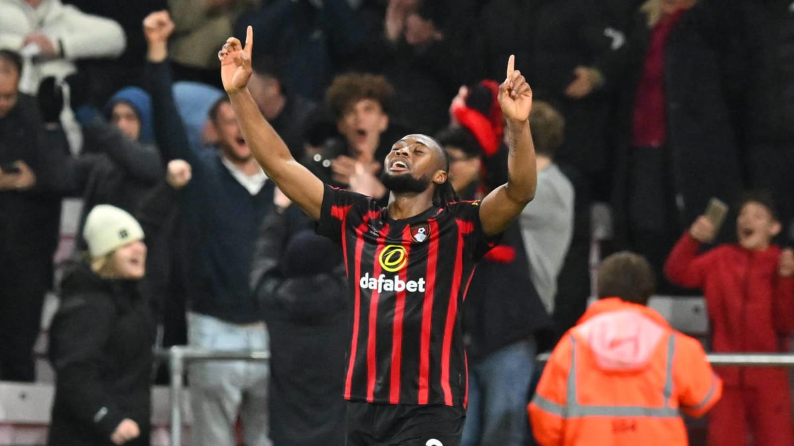 Bournemouth Beat Luton 4-3 After Losing First Half 3-0