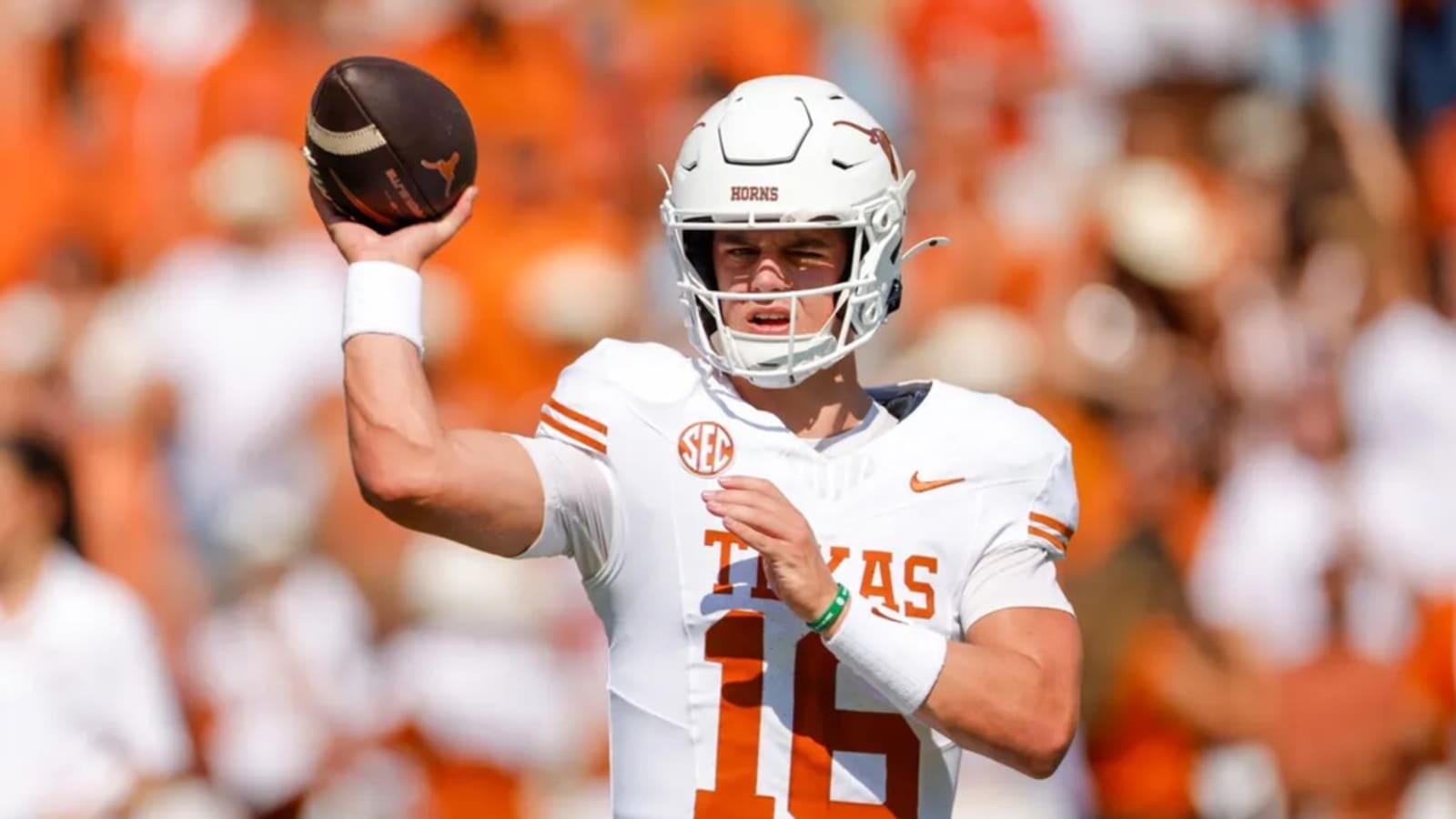 Texas HC Steve Sarkisian makes hilarious comparison between Peyton, Eli, and Arch Manning