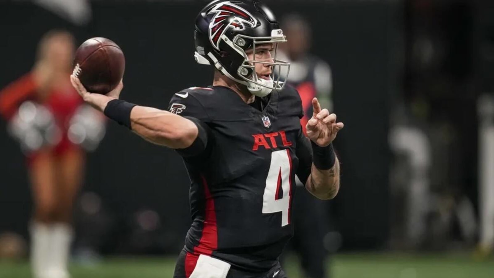 Falcons&#39; Taylor Heinicke takes pay cut to back up Kirk Cousins