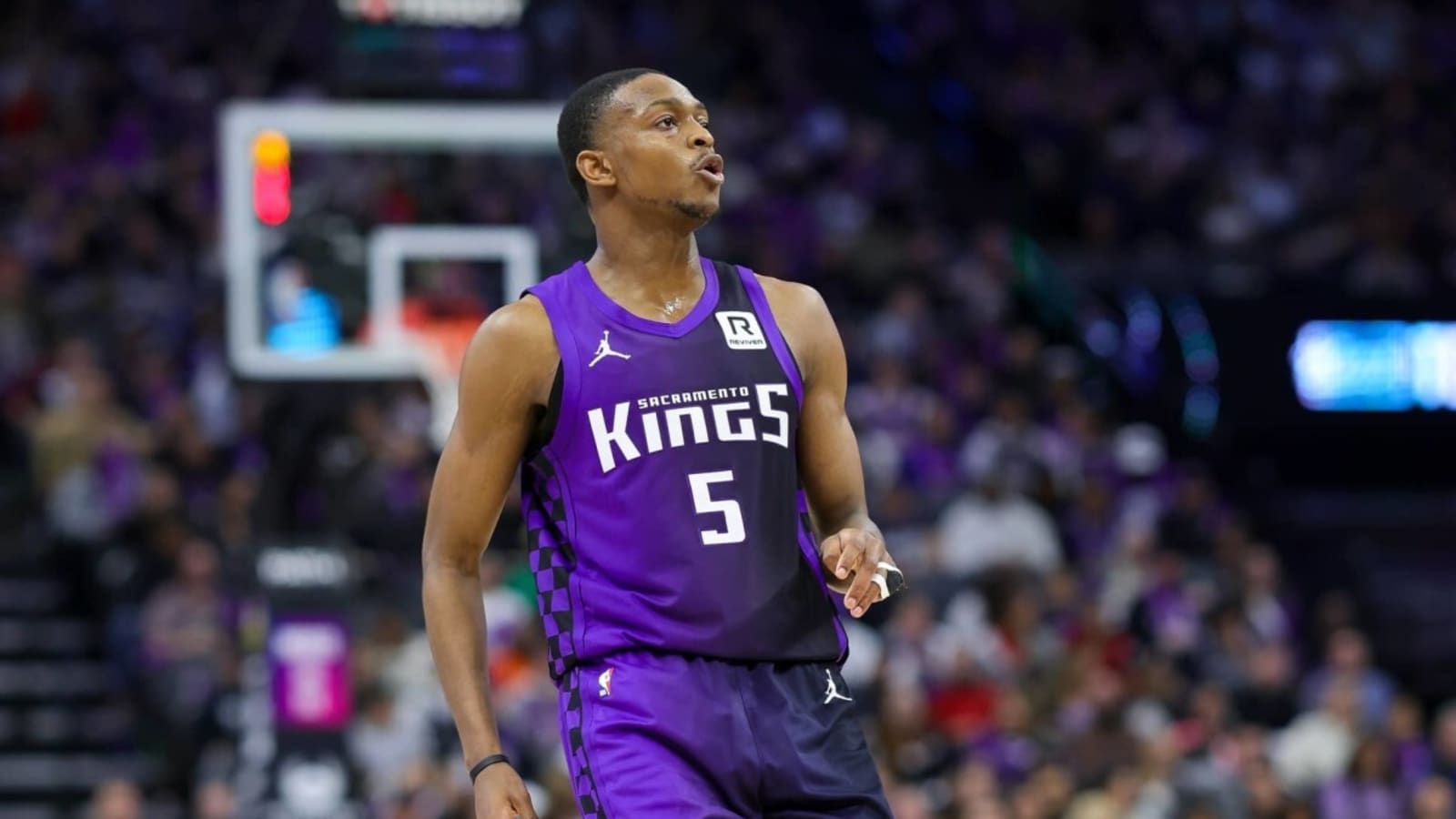De’Aaron Fox Pulls Scottie Pippen Jr’s Hair To Stop Layup, Gets Called For Flagrant Foul