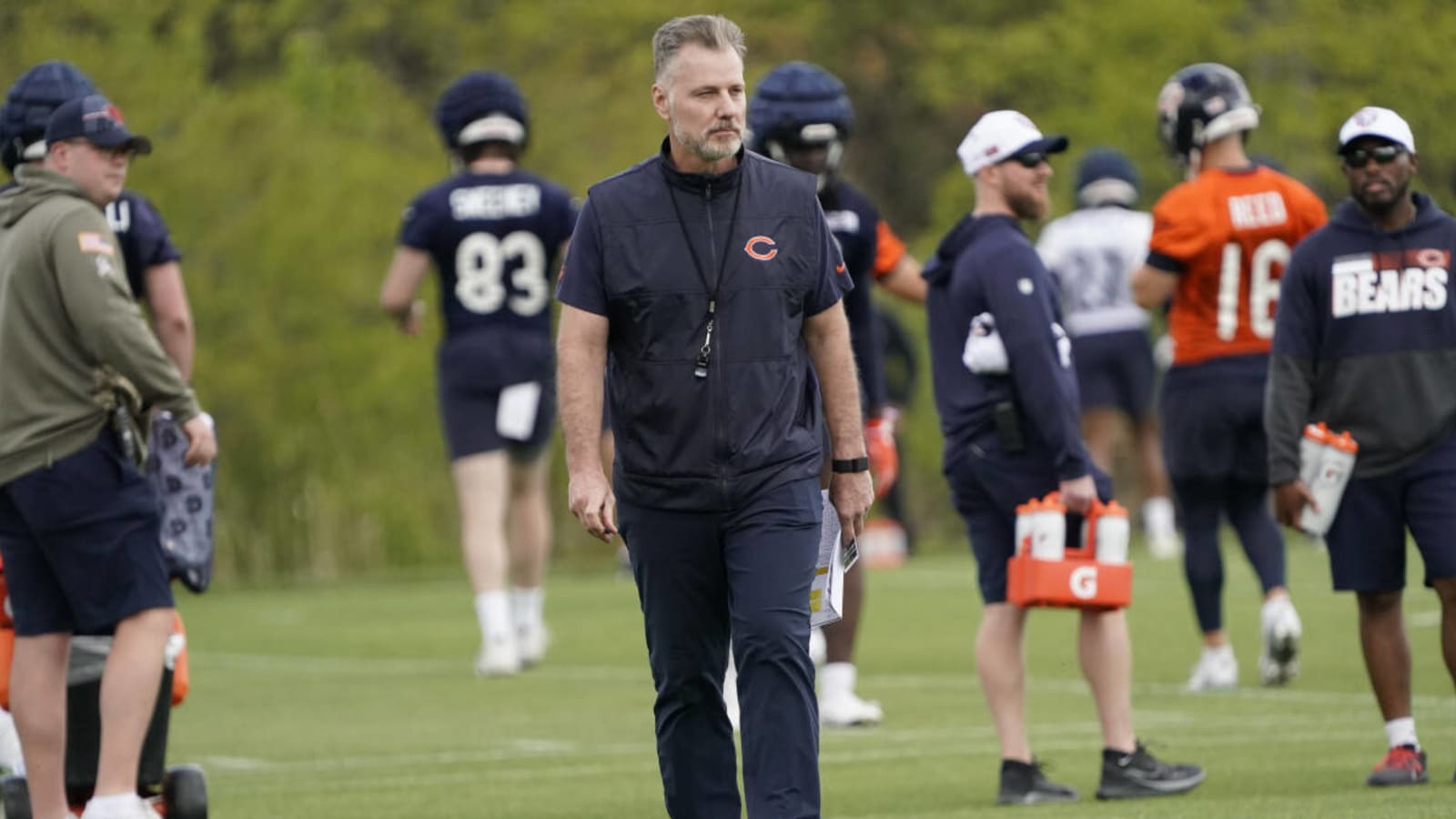 Three free agents the Chicago Bears should consider calling following rookie minicamp