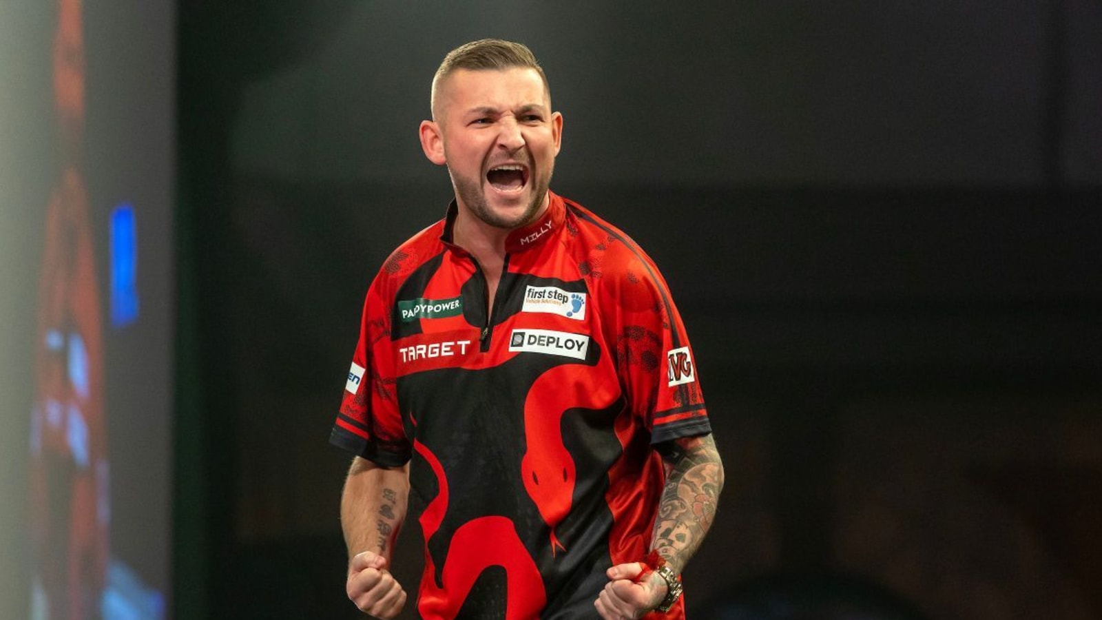 'I've had a pretty torrid week in my personal life, and that was something I needed' - Nathan Aspinall back to brilliant best to reach Winmau World Masters last 16