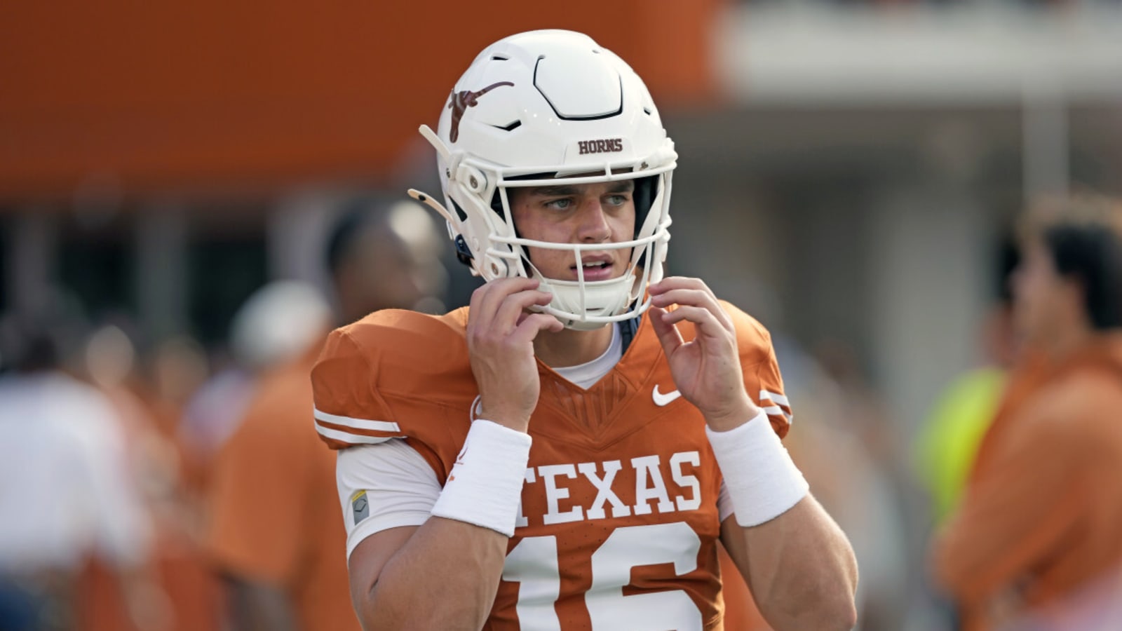 Texas&#39; Arch Manning Receives Unfortunate Transfer Portal News