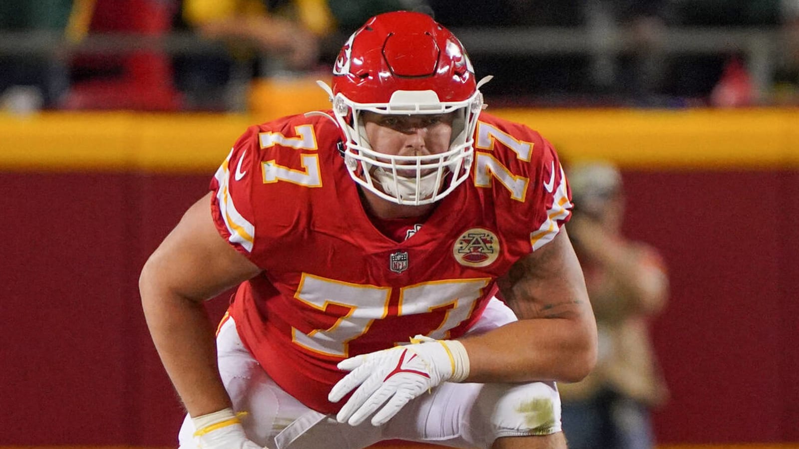 Chiefs re-sign OL Andrew Wylie to one-year, $2.5M deal