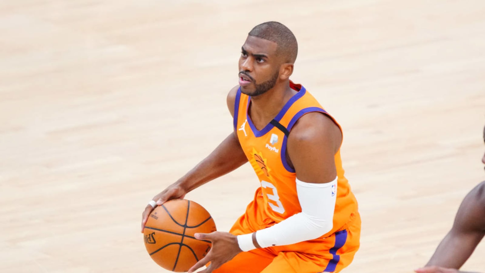Chris Paul most likely to re-sign with Suns?
