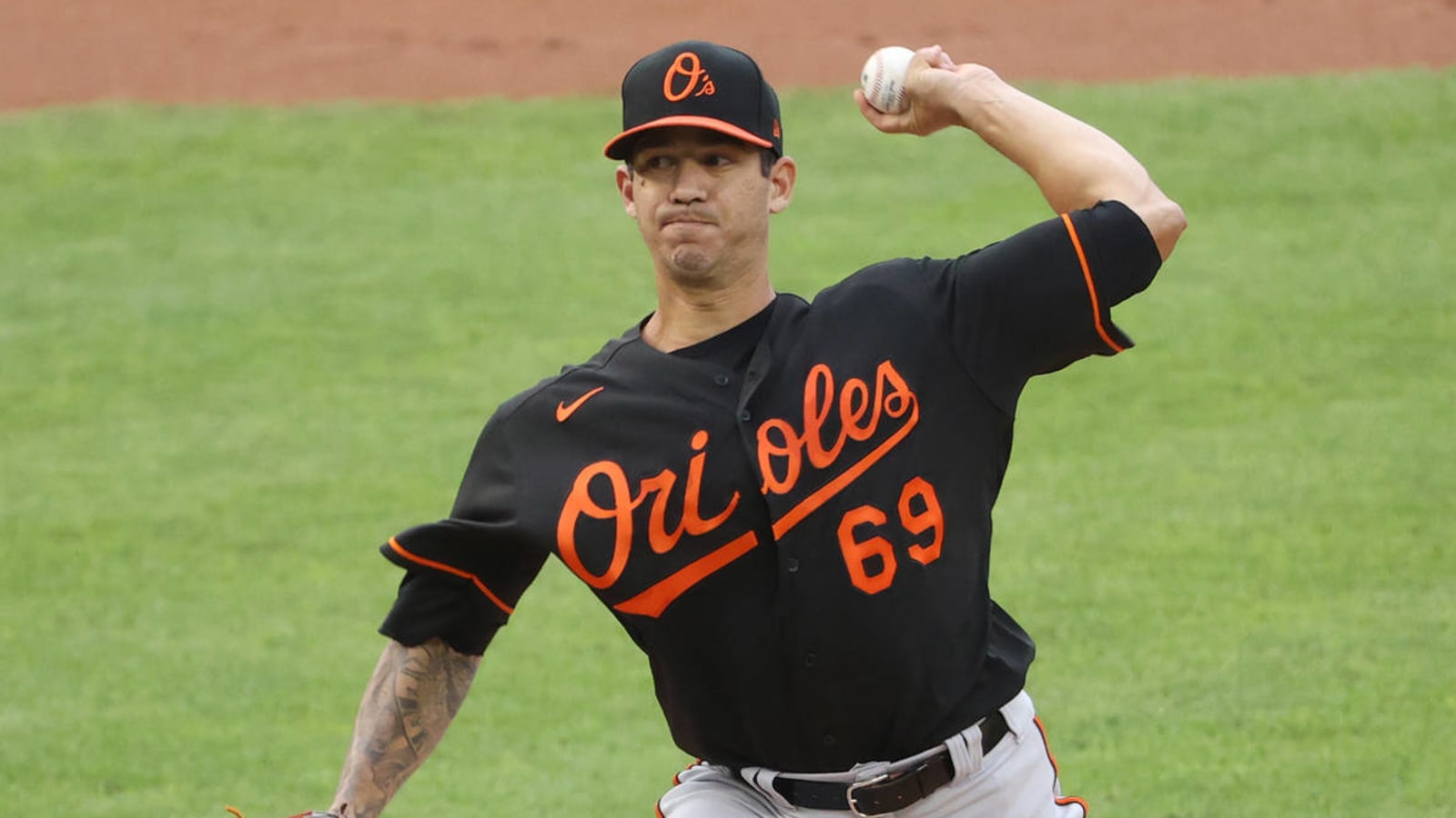 Report: Orioles trading pitcher Tommy Milone to Braves