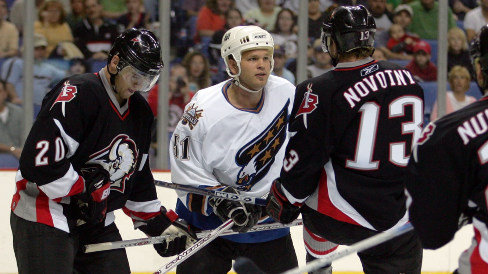 Former NHL enforcer Stephen Peat cause of death revealed by Elliotte Friedman