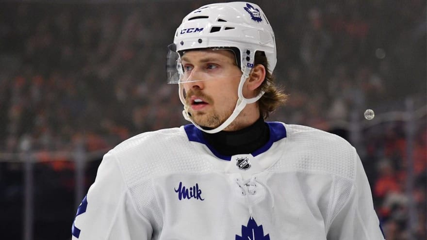 Maple Leafs lock up depth defenseman to 3-year contract