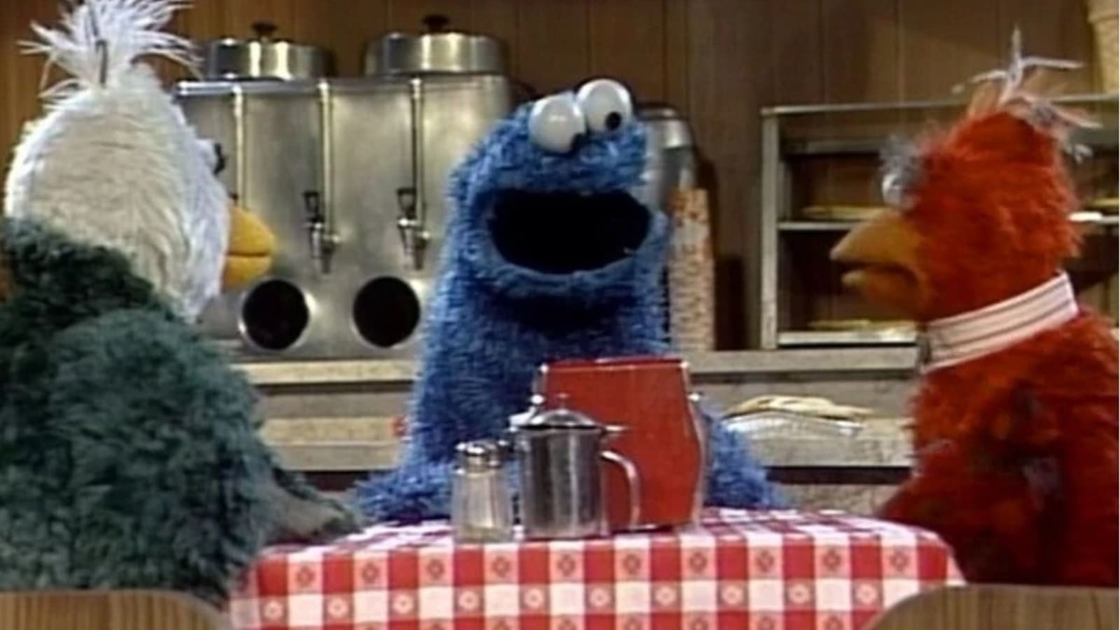 SESAME STREET Parodied David Lynch’s Signature Weirdness in 'Twin Beaks'
