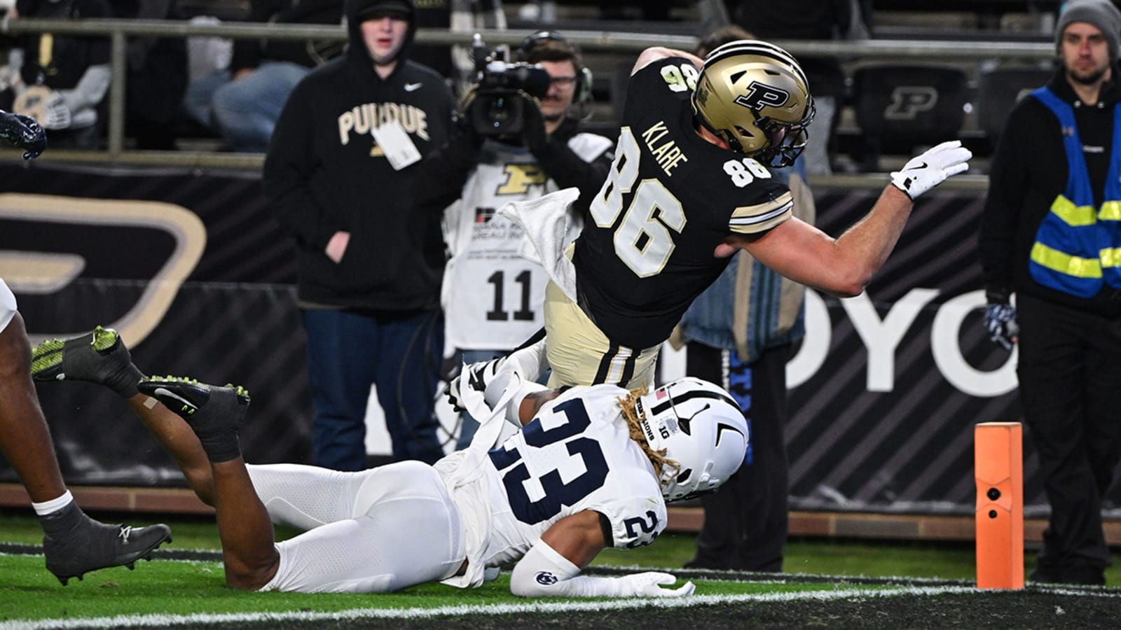 Purdue football offensive standout enters transfer portal