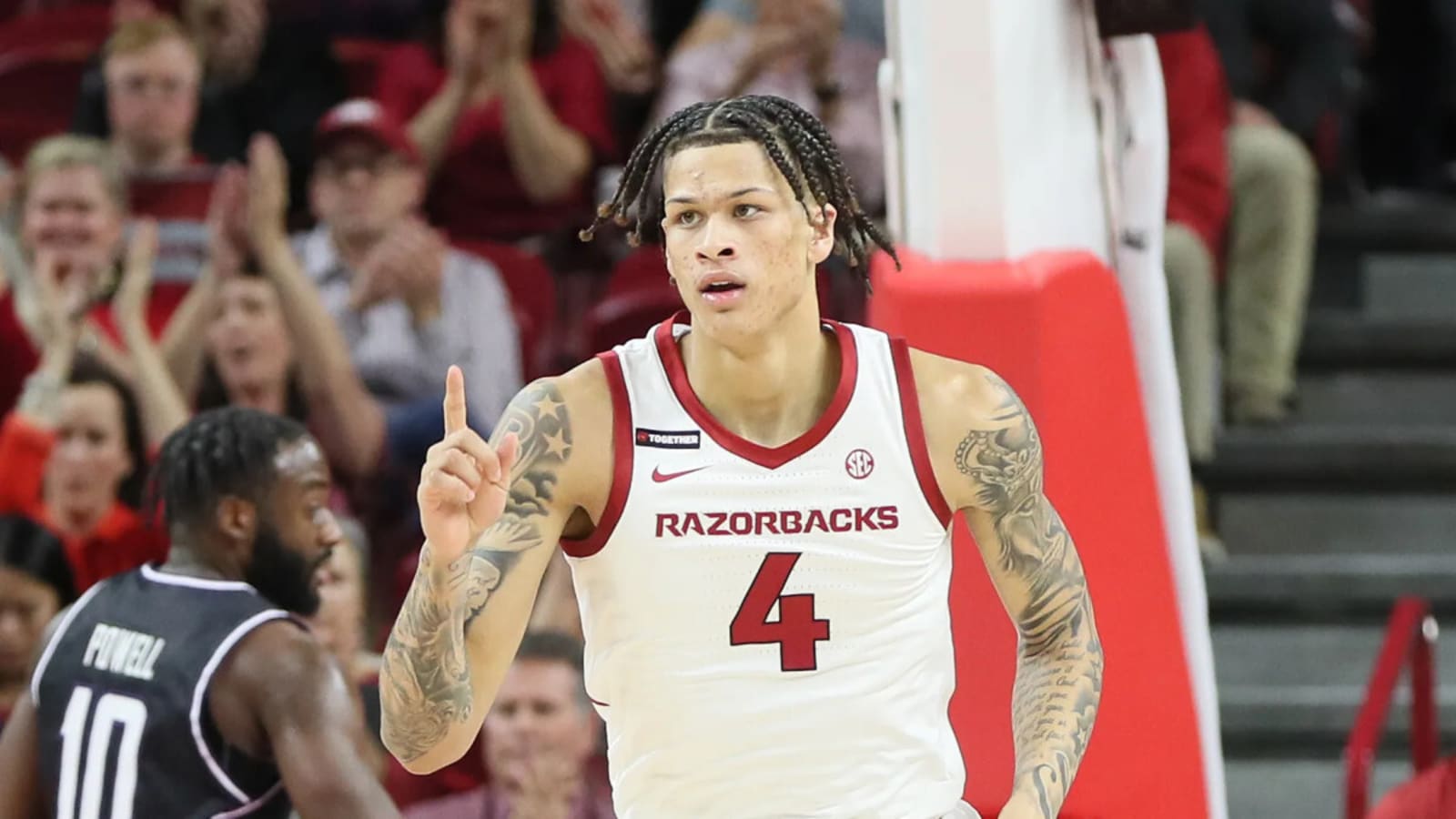 Arkansas Shines in Key Matchup Against Vanderbilt