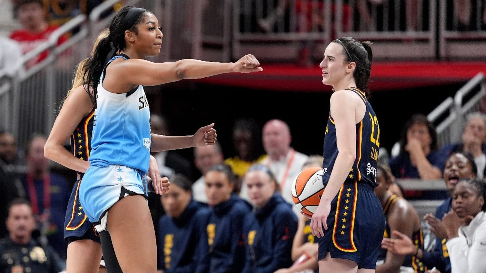 WNBA Rookie of the Year odds: Rivals Caitlin Clark, Angel Reese lead the way