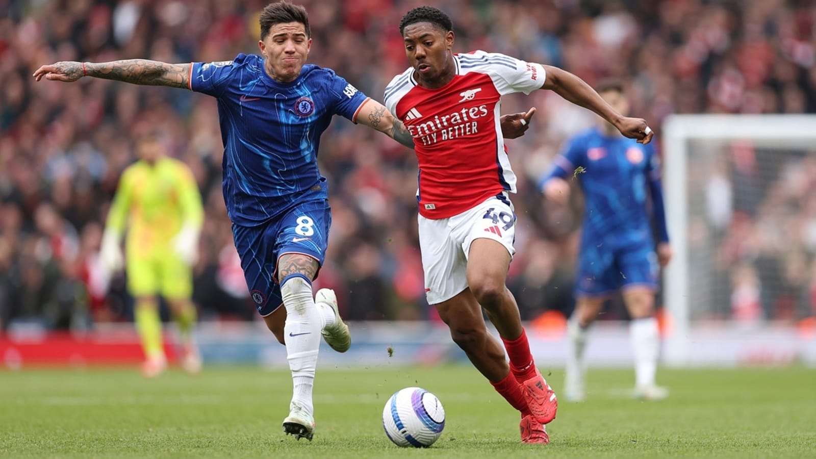 French media outlet hands harsh rating to Myles Lewis-Skelly against PSG