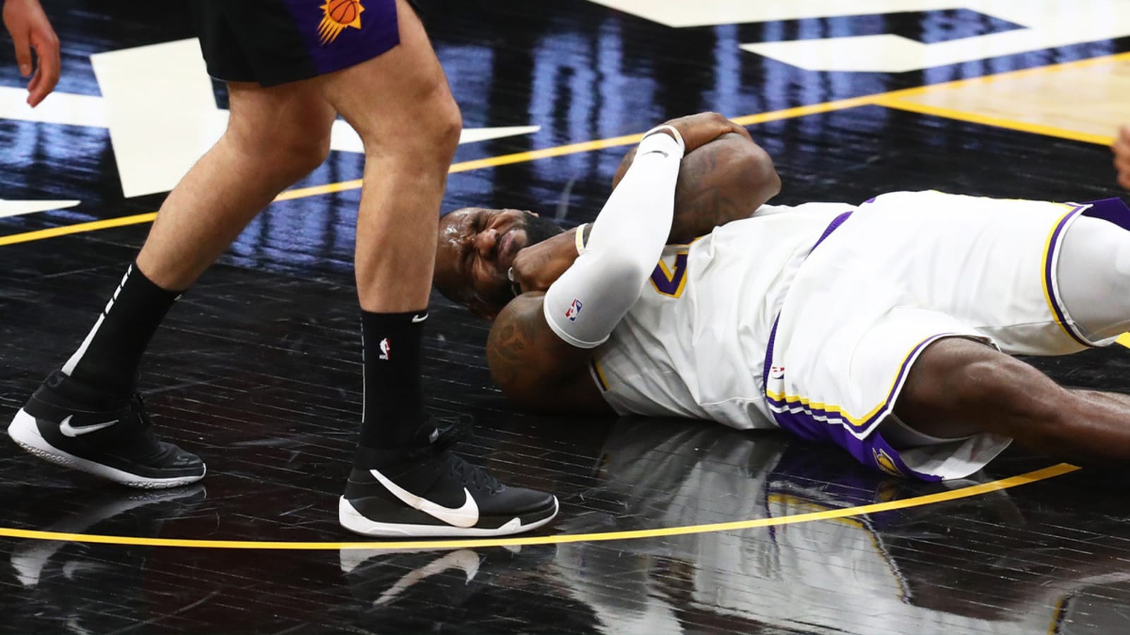 10 biggest injuries that affected LeBron James’ career, ranked