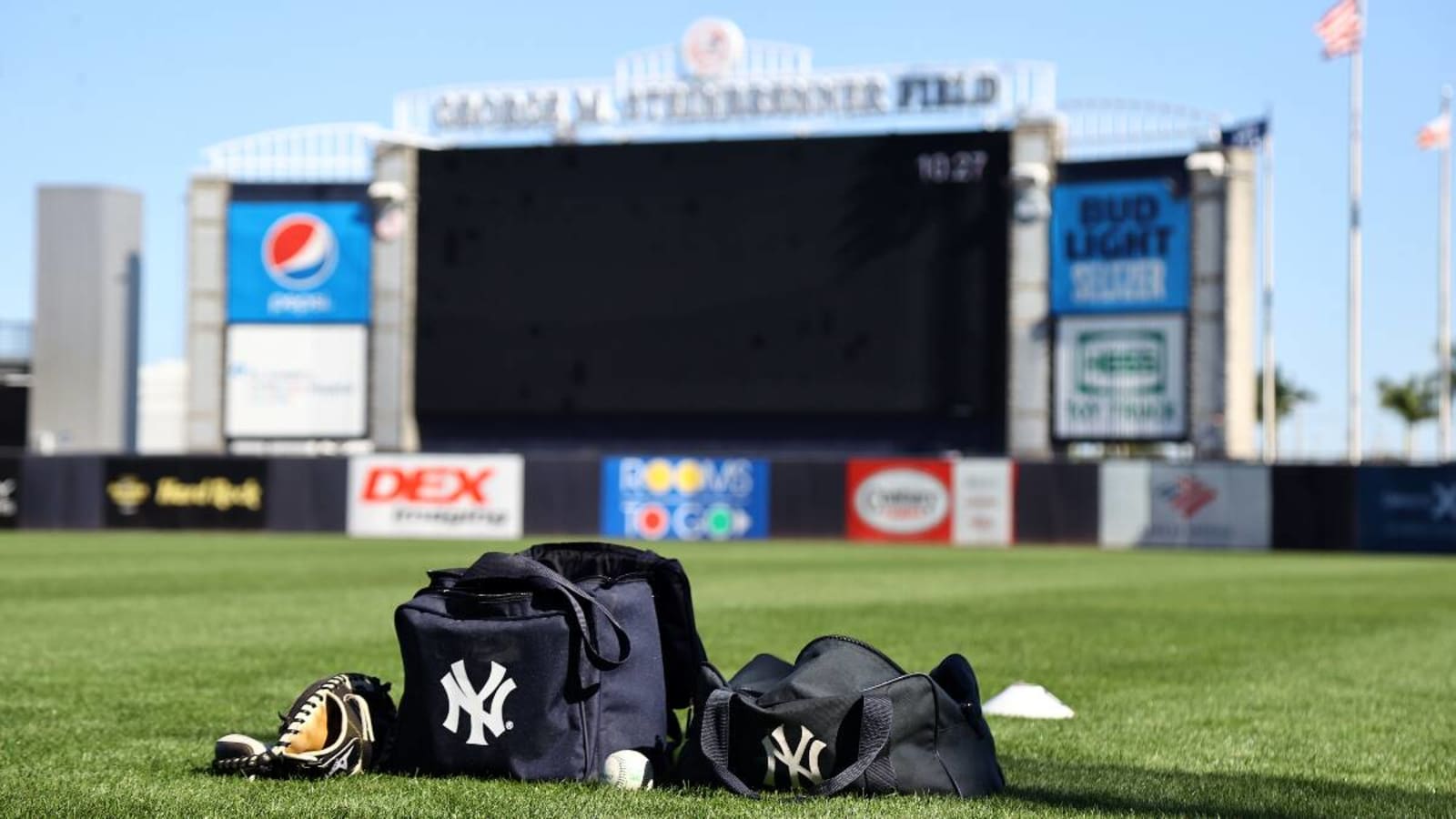 Ex-Yankees Hurler Emerging As Candidate To Become New York&#39;s Bench Coach