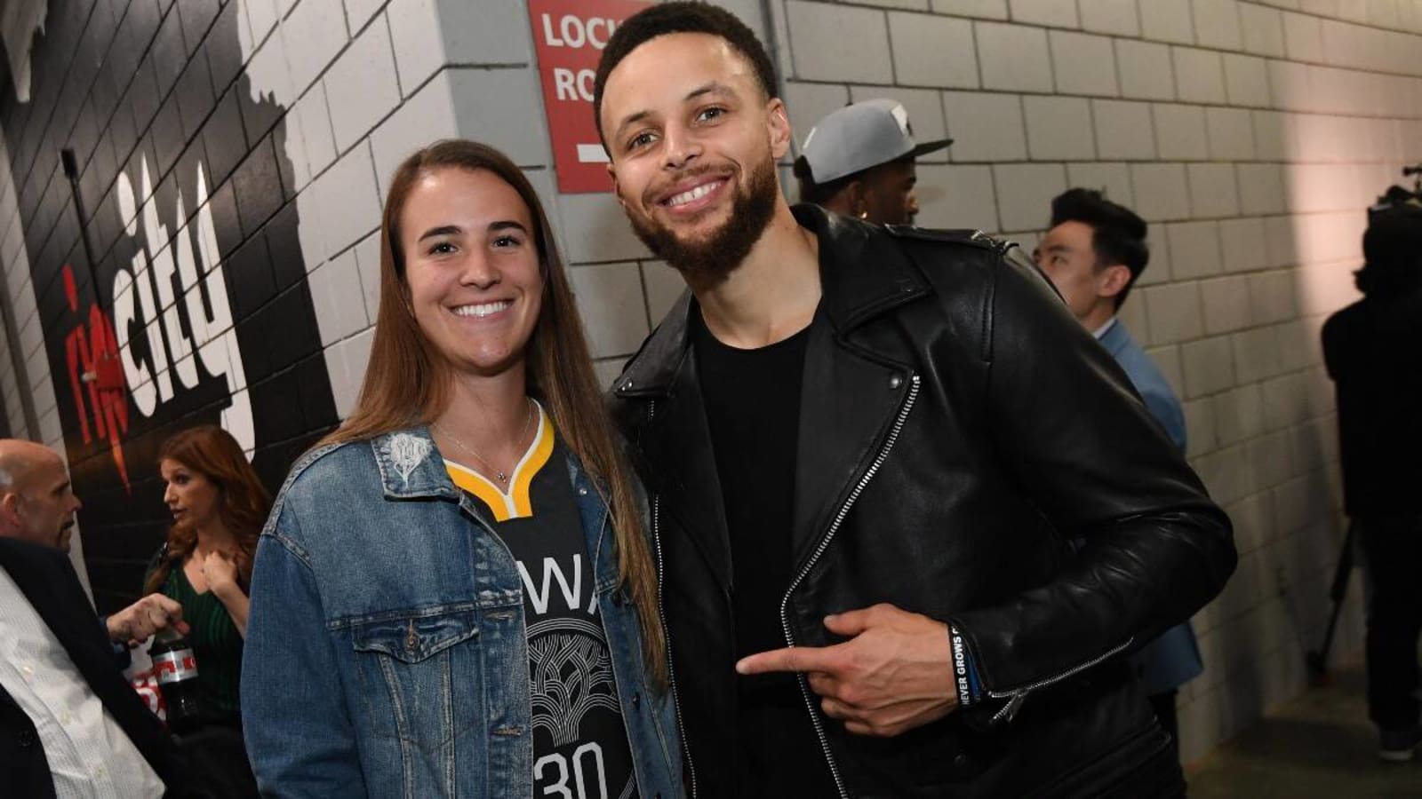 Stephen Curry vs. Sabrina Ionescu predictions: Who wins 3-Point Challenge?