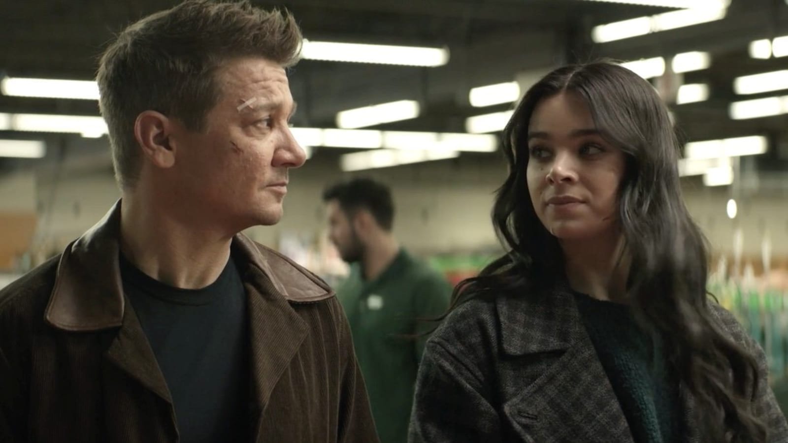Jeremy Renner Claims Disney Offered 1/2 His Initial HAWKEYE Salary for Season 2, And He Said No