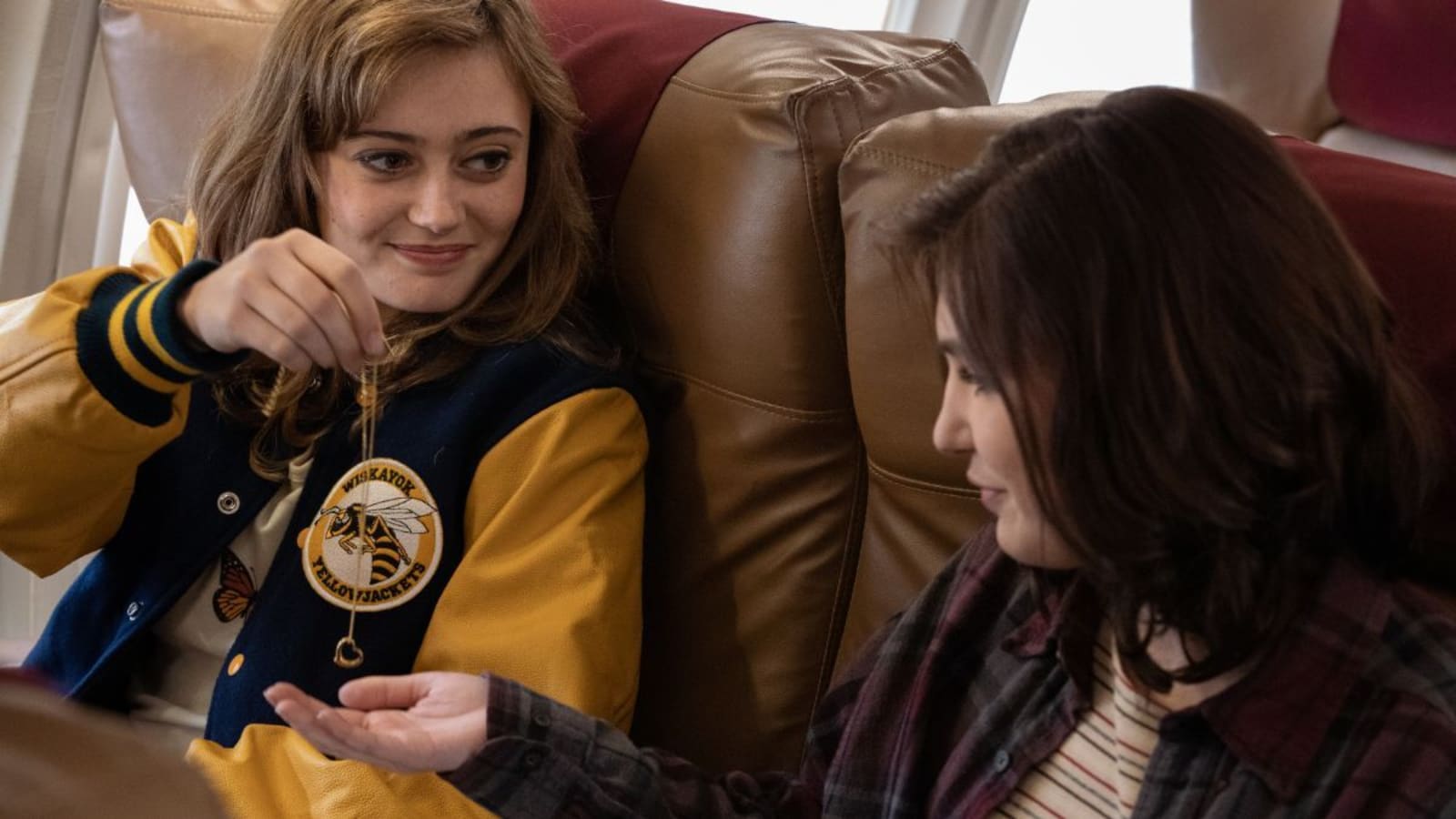YELLOWJACKETS Season 3 Answers a Big Question About An Important Item