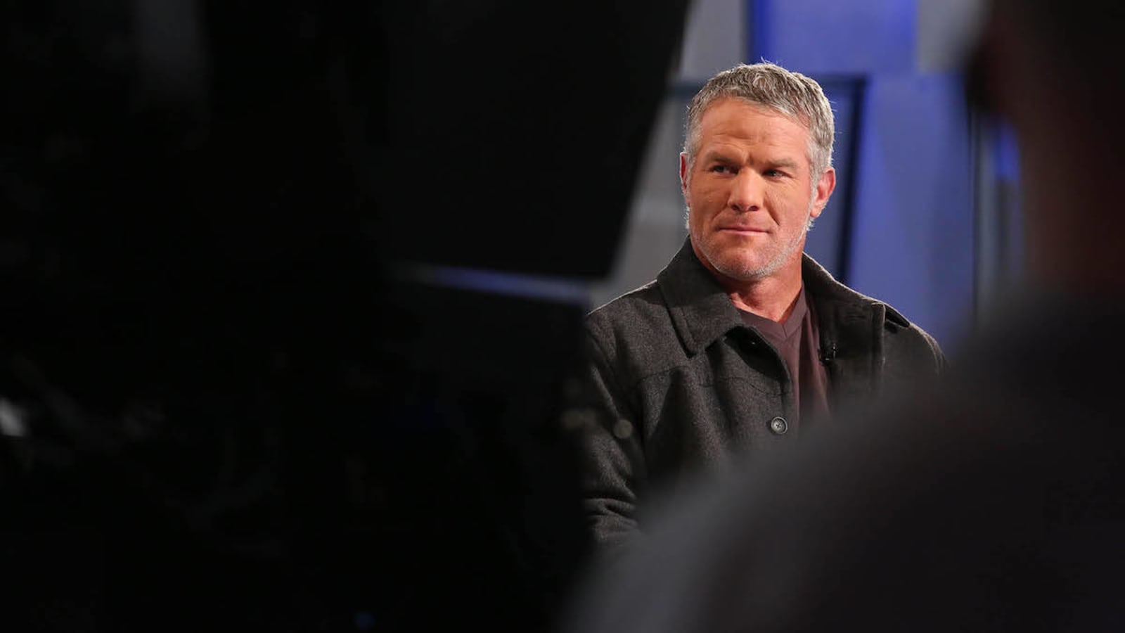 Text messages from former Mississippi governor reveal significant details about Brett Favre scandal