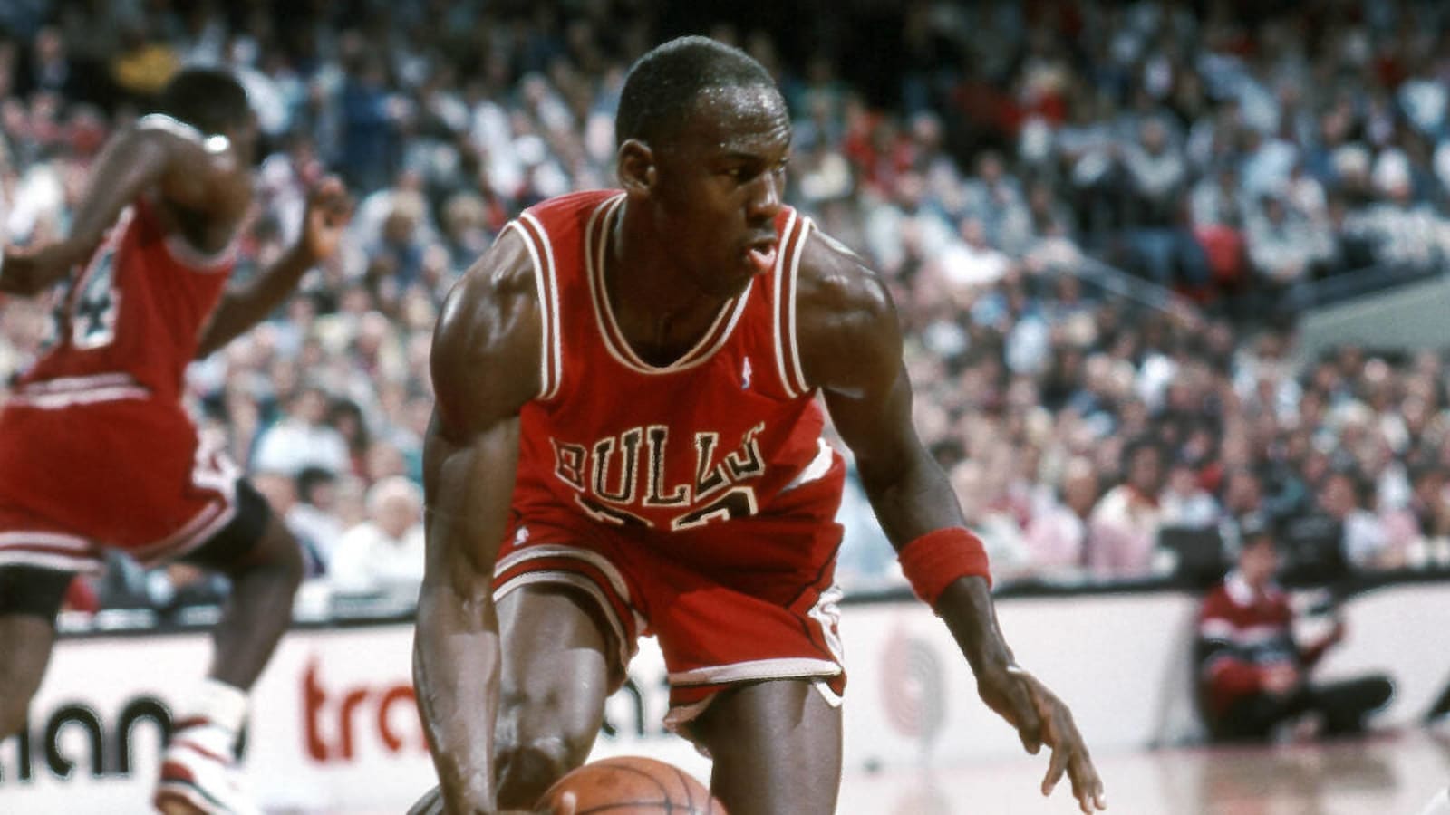 Jeff Van Gundy says Michael Jordan would for sure average 40 points per game if he played in today&#39;s NBA