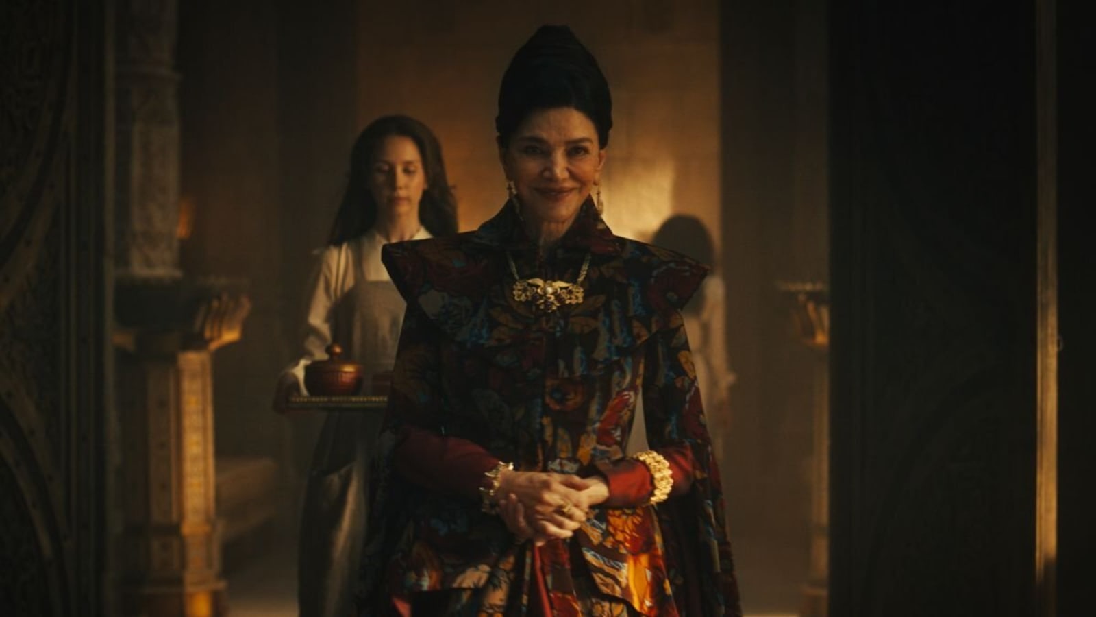 Shohreh Aghdashloo Dives Into THE WHEEL OF TIME’s Rivalry Between Elaida and Suian Sanche