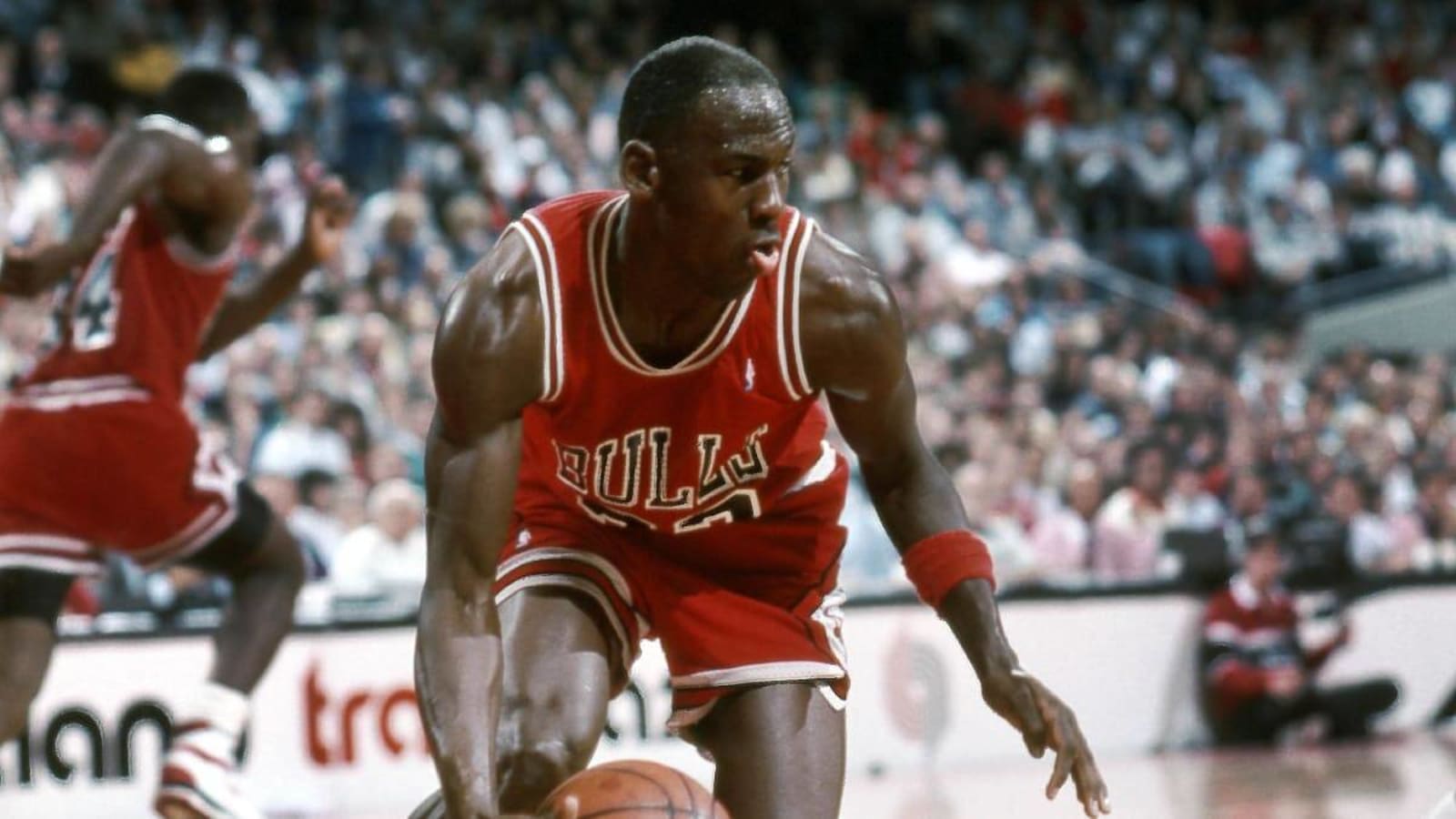 Remembering Michael Jordan&#39;s career-high 10 steals against the New Jersey Nets