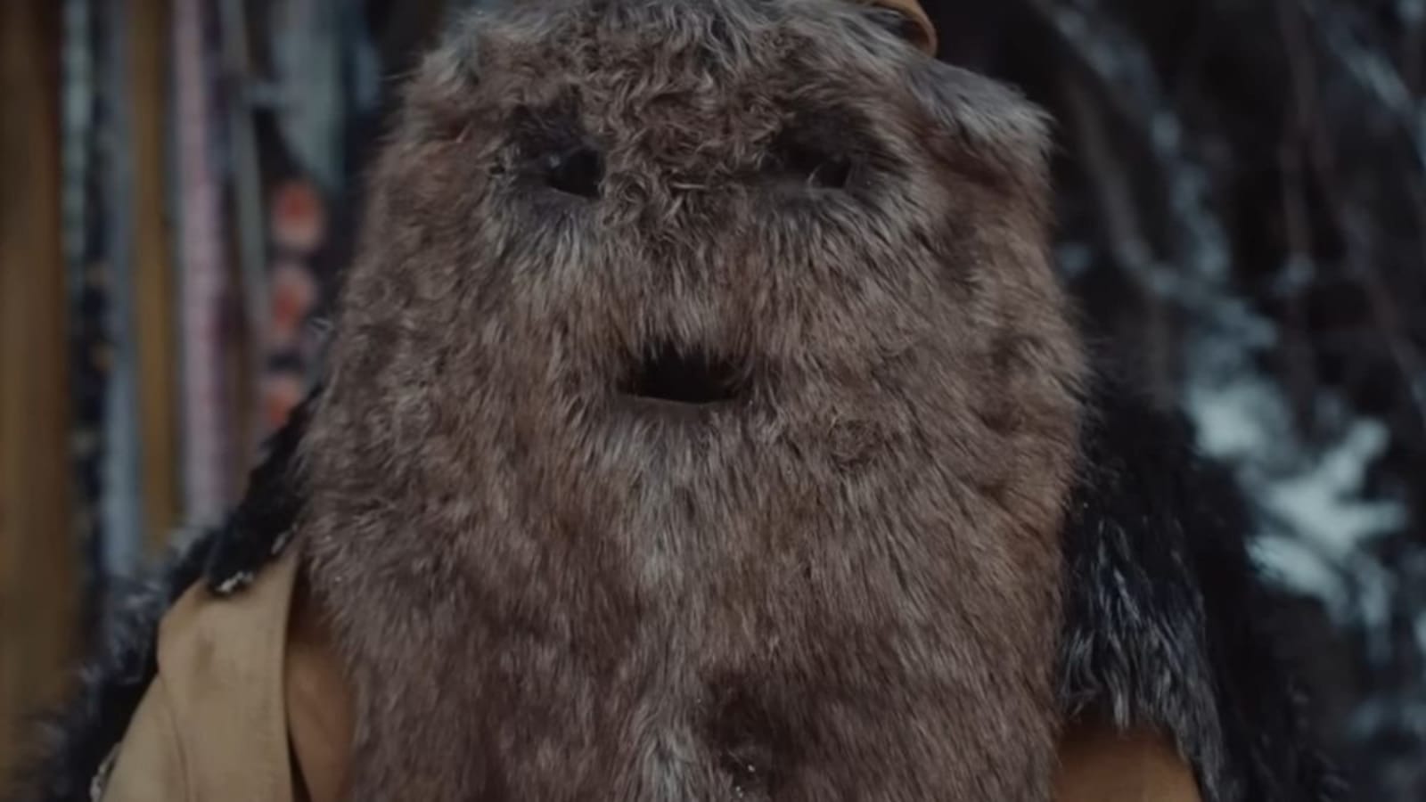 YELLOWJACKETS Season Three Trailer Has Howling, the Man with No Eyes, Hilary Swank, and Death Threats