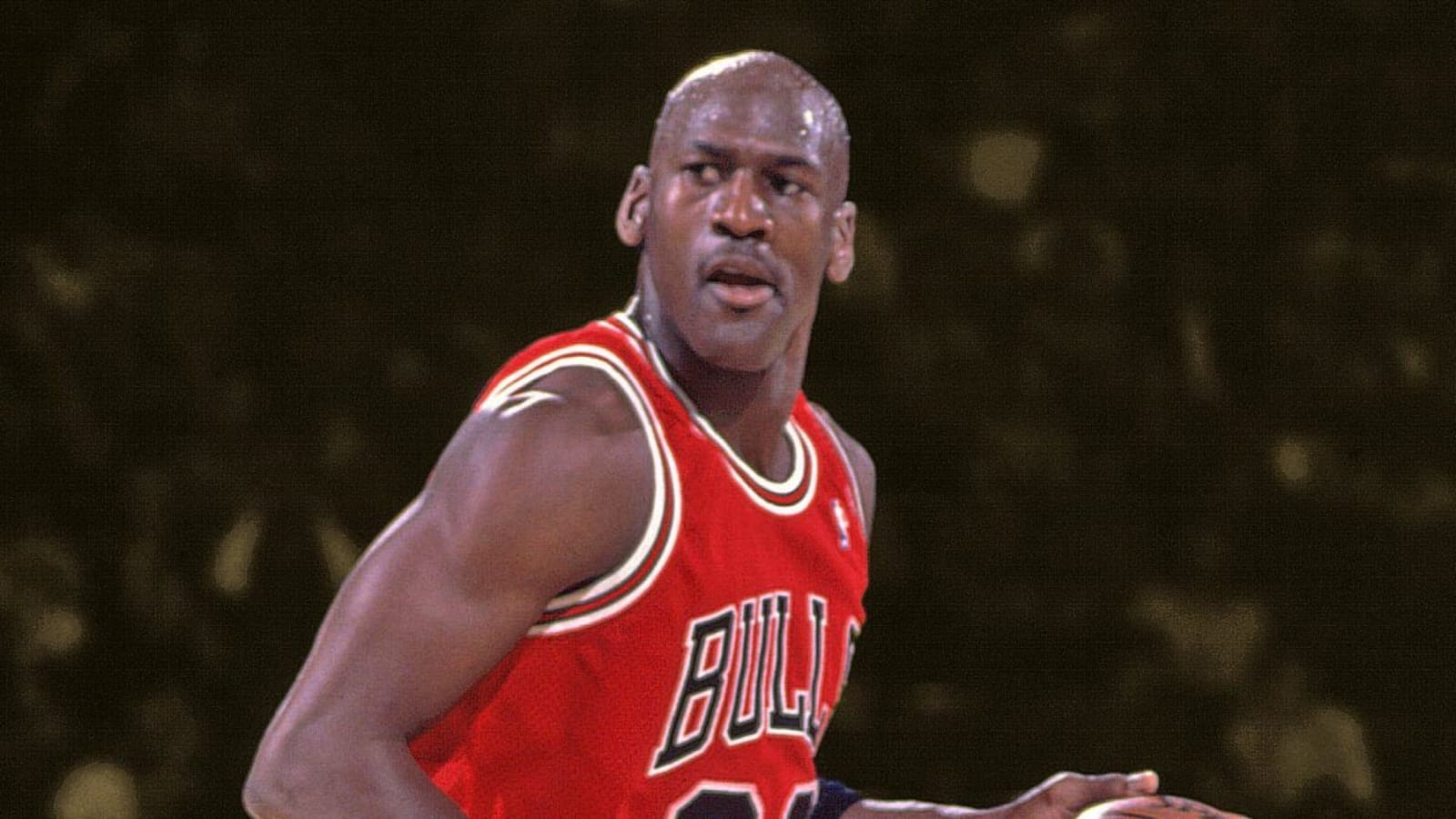 'He had a nice suit on and I wanted to mess him up a little' - Michael Jordan on the origin of his pregame chalk toss