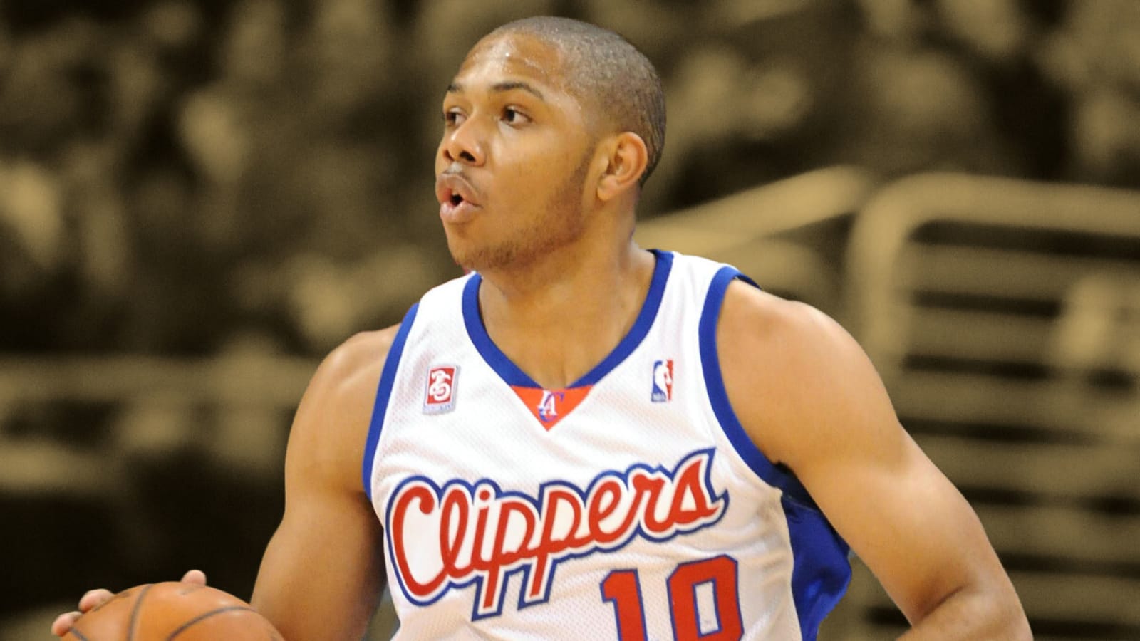 'I knew I could play against anyone in the league after my first two starts' - A rookie Eric Gordon was full of confidence