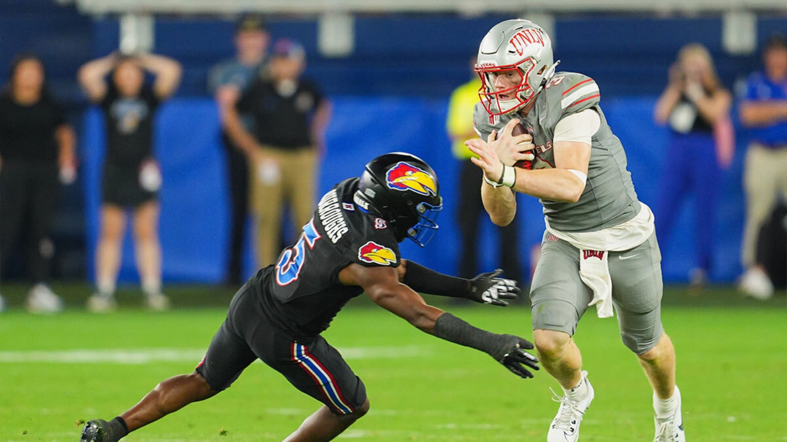 Ex-UNLV QB visits Liberty, Memphis