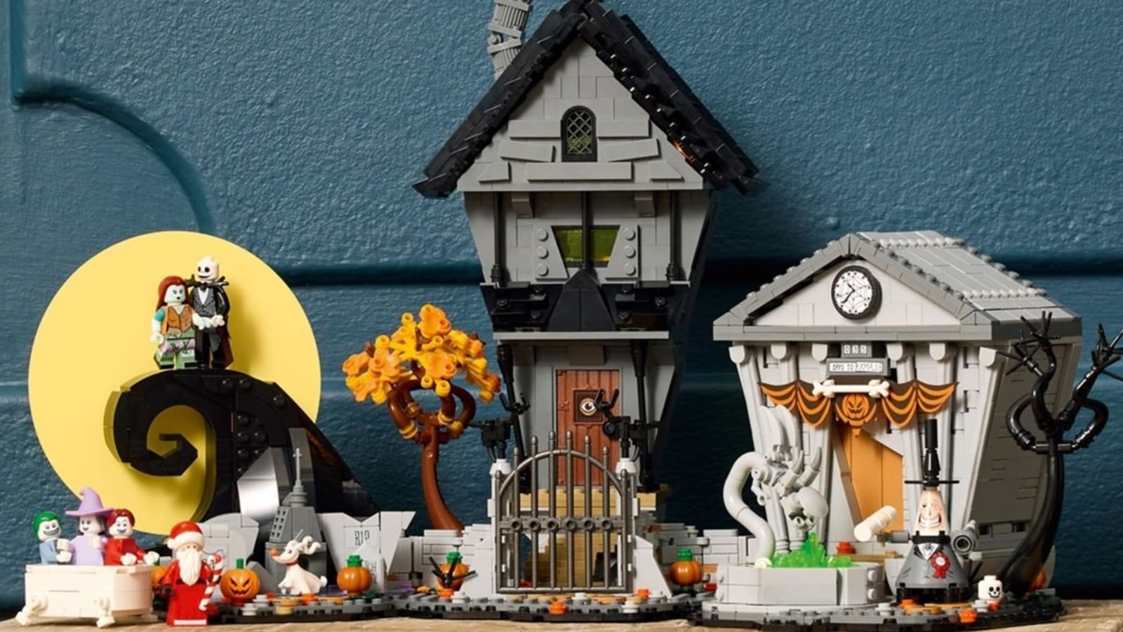 LEGO Ideas’ NIGHTMARE BEFORE CHRISTMAS Set Brings Halloweentown to Life