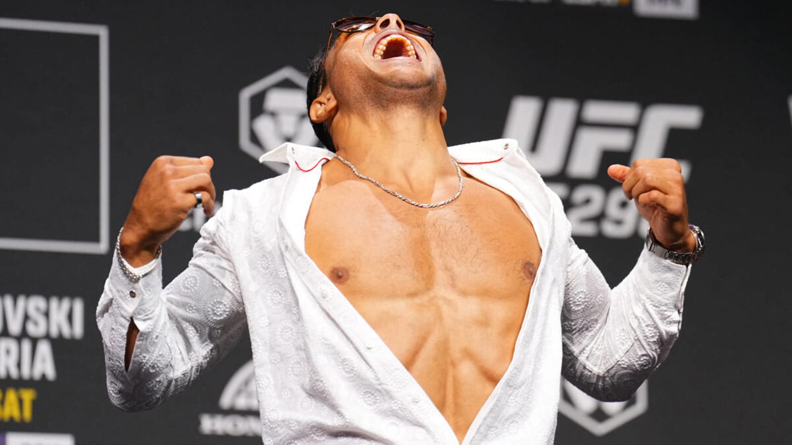UFC 298 odds, pick & prediction for Robert Whittaker vs. Paulo Costa on Saturday, Feb. 17 