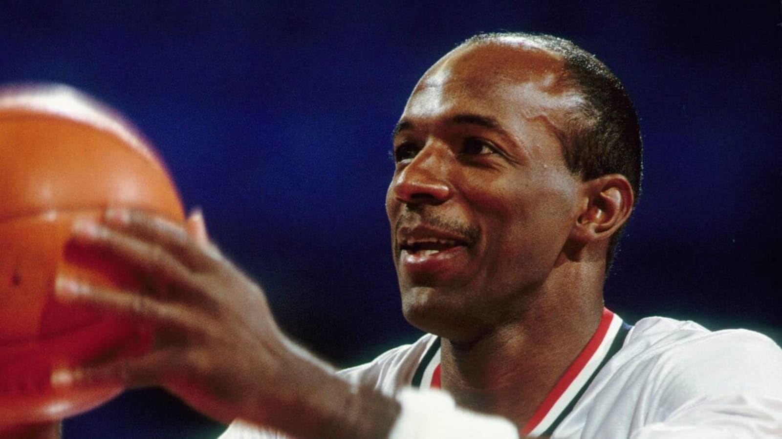 How Michael Jordan treated Clyde Drexler on the Dream Team: "Think you can stop me this time, Clyde?"