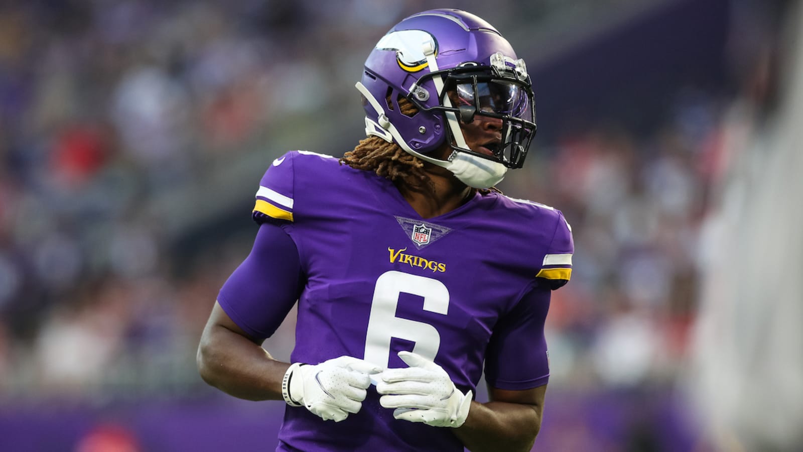 Minnesota Vikings waive 2022 first-round pick Lewis Cine