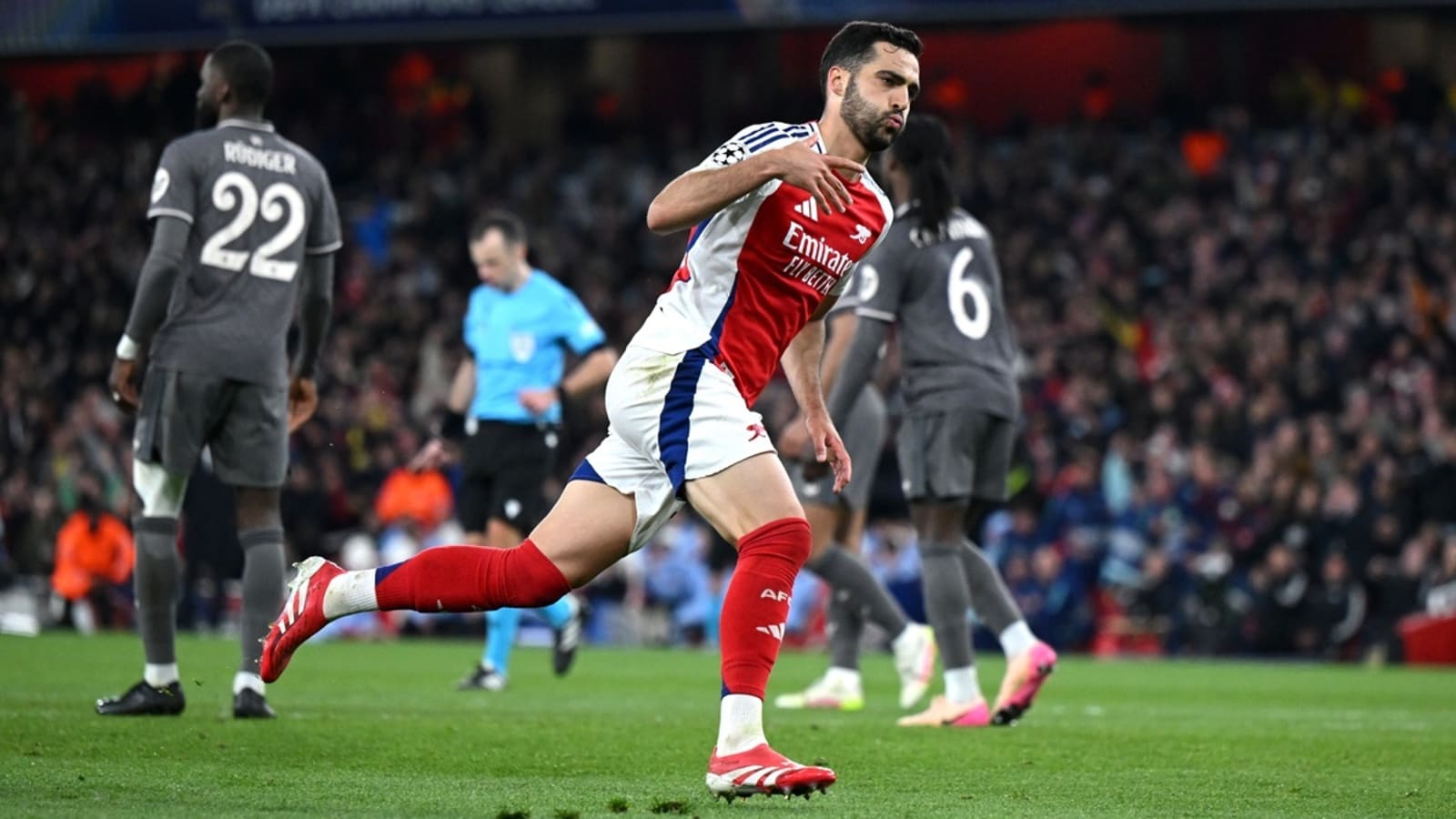 Merino opens up on how he keeps improving as Arsenal’s number nine